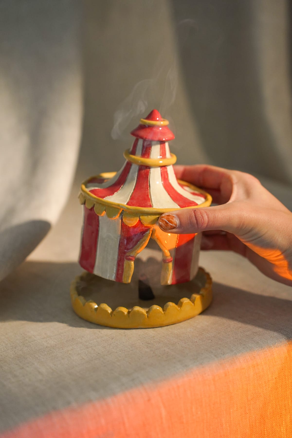 Chapiteau à encens — image 3