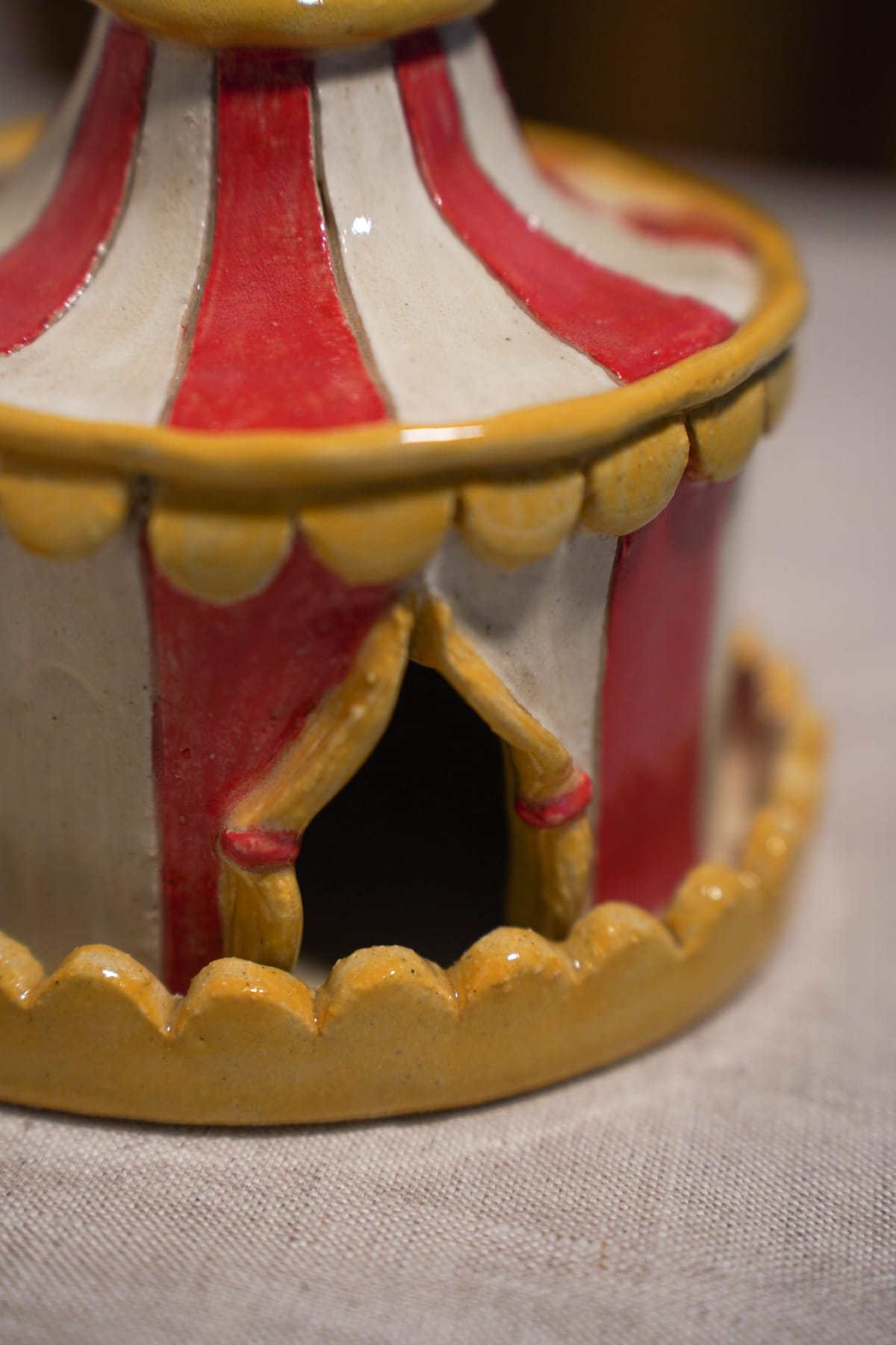 Chapiteau à encens — image 4